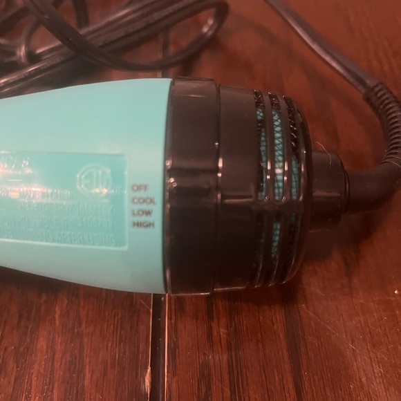 Revlon Teal Colored One-Step Volumizer Hair Dryer and Hot Air Brush - Picture 4 of 4